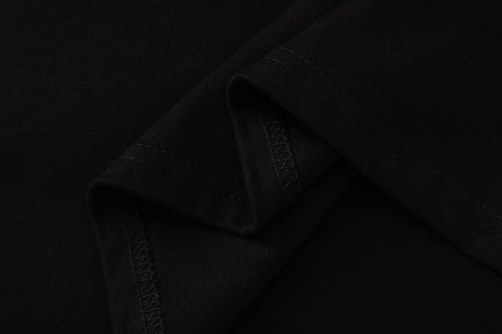 AMRI MA Swirl T-Shirt