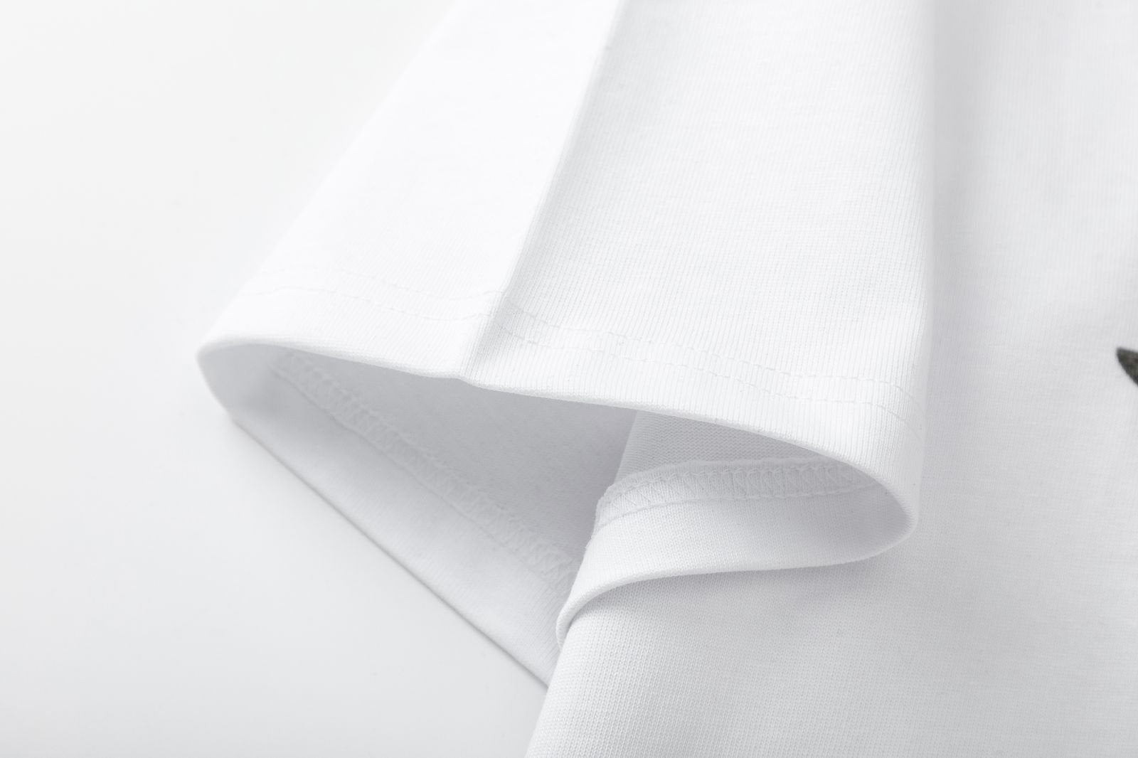 AMRI Hopless Romantic T-Shirt