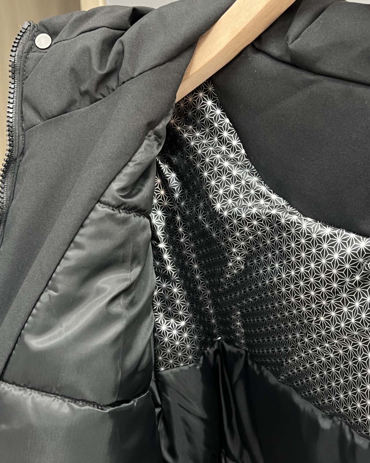 Tommy Hilfiger Unisex Hooded Puffer Jacket – 2025 Collection