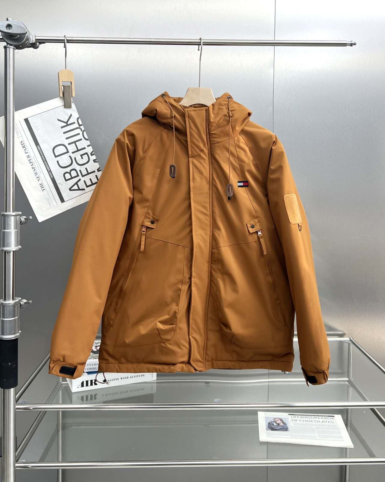 Tommy Hilfiger Unisex Hooded Puffer Jacket – 2025 Collection